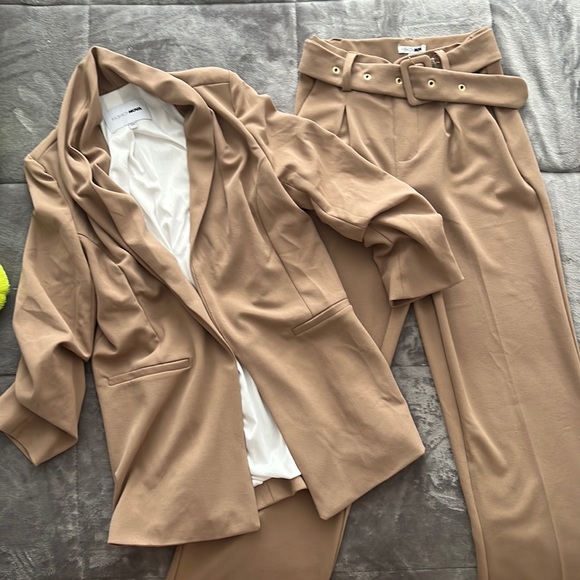 COPY - Fashion Nova Blazer Set - Picture 1 of 1